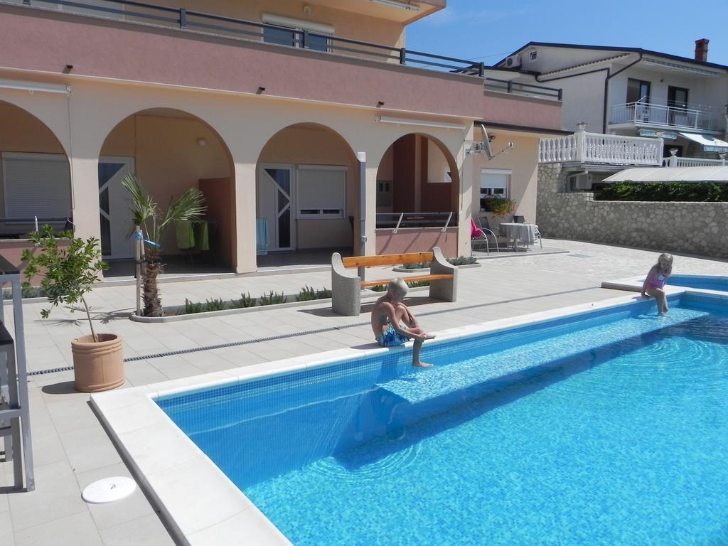 Apartments Antolic Novi Vinodolski Luaran gambar